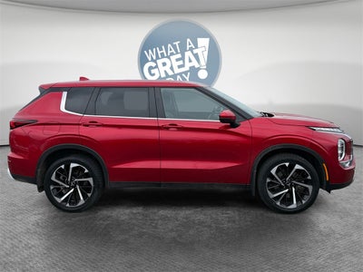 2024 Mitsubishi Outlander SE