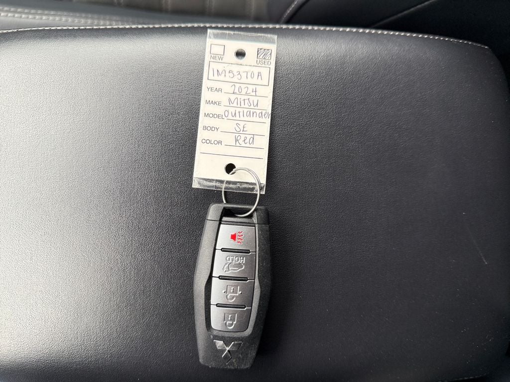 2024 Mitsubishi Outlander SE