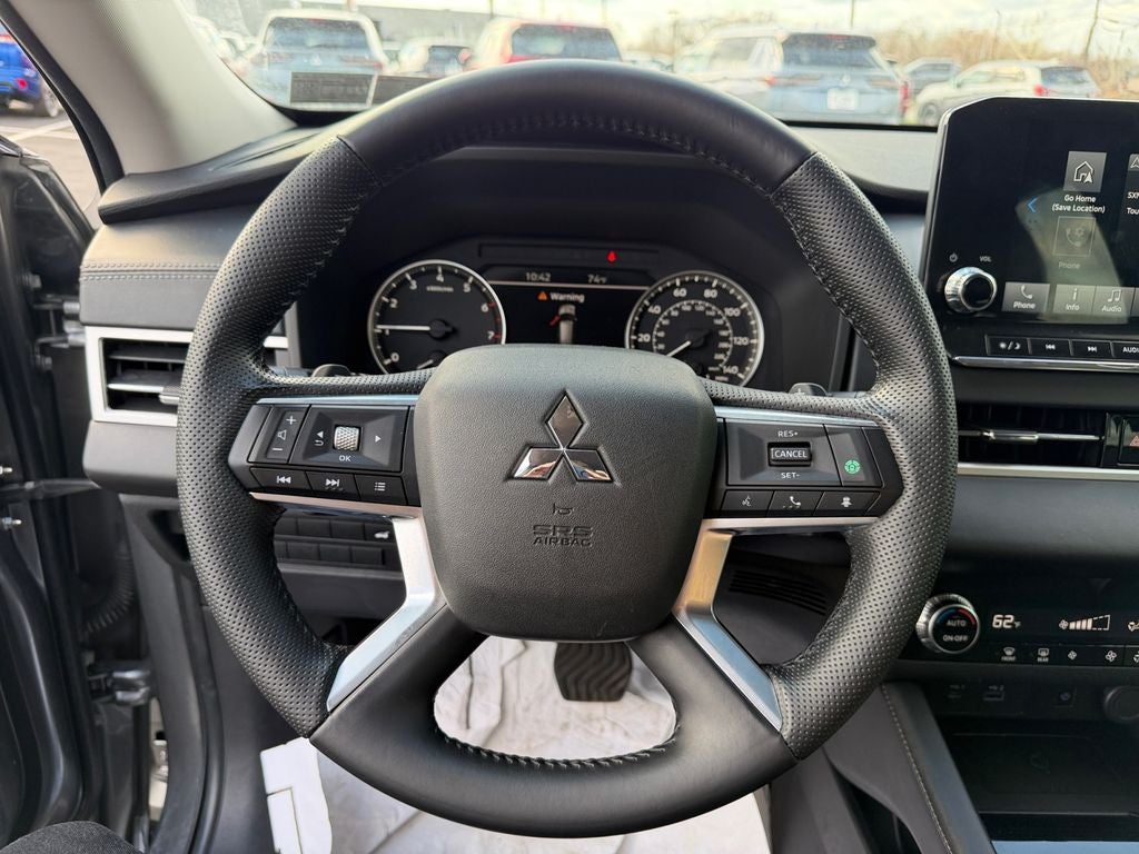 2024 Mitsubishi Outlander SE