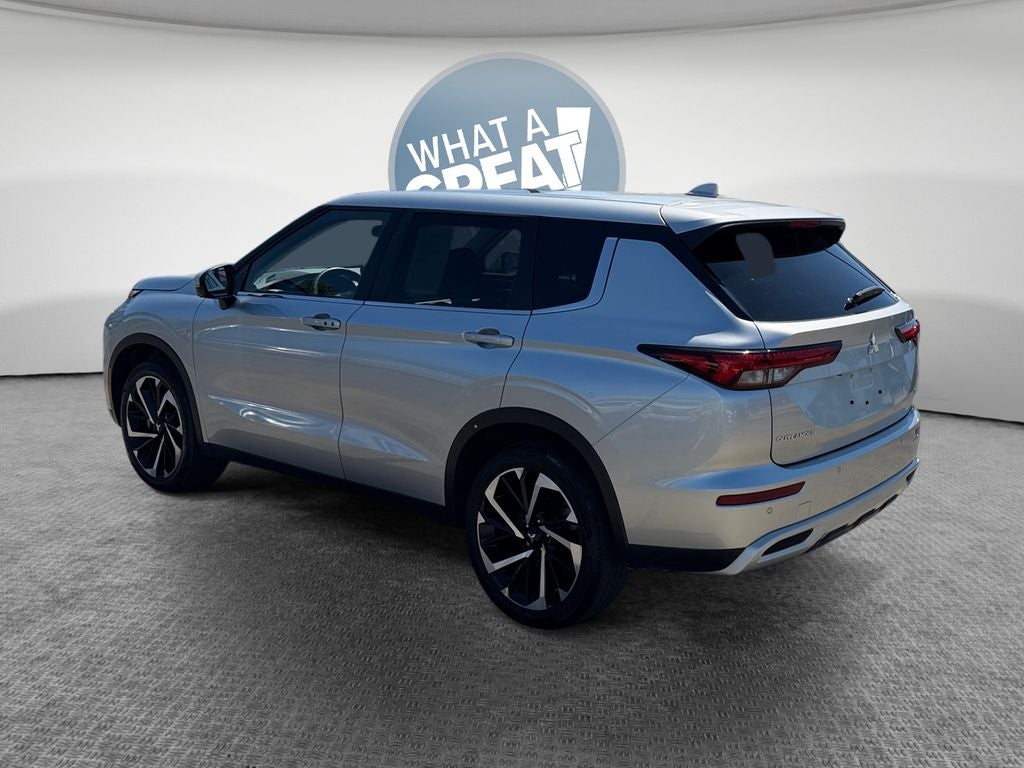 2024 Mitsubishi Outlander SE