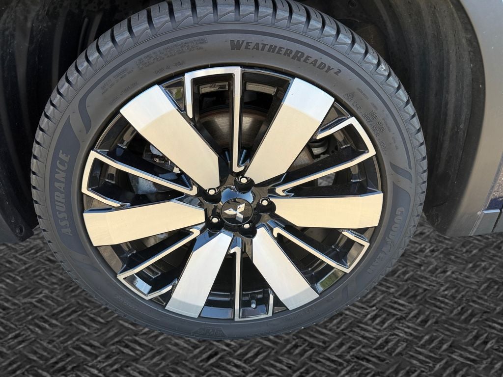2025 Mitsubishi Outlander SE TECHNOLOGY PACKAGE
