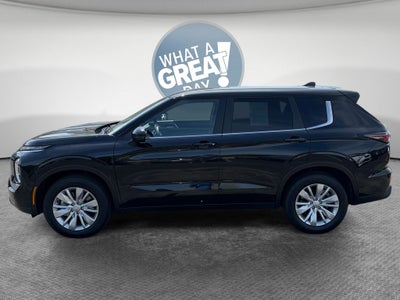 2026 Mitsubishi Outlander ES