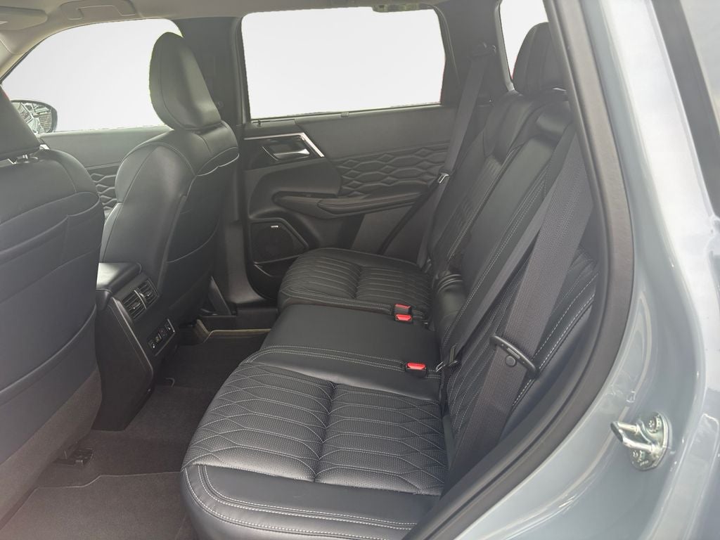 2025 Mitsubishi Outlander SEL