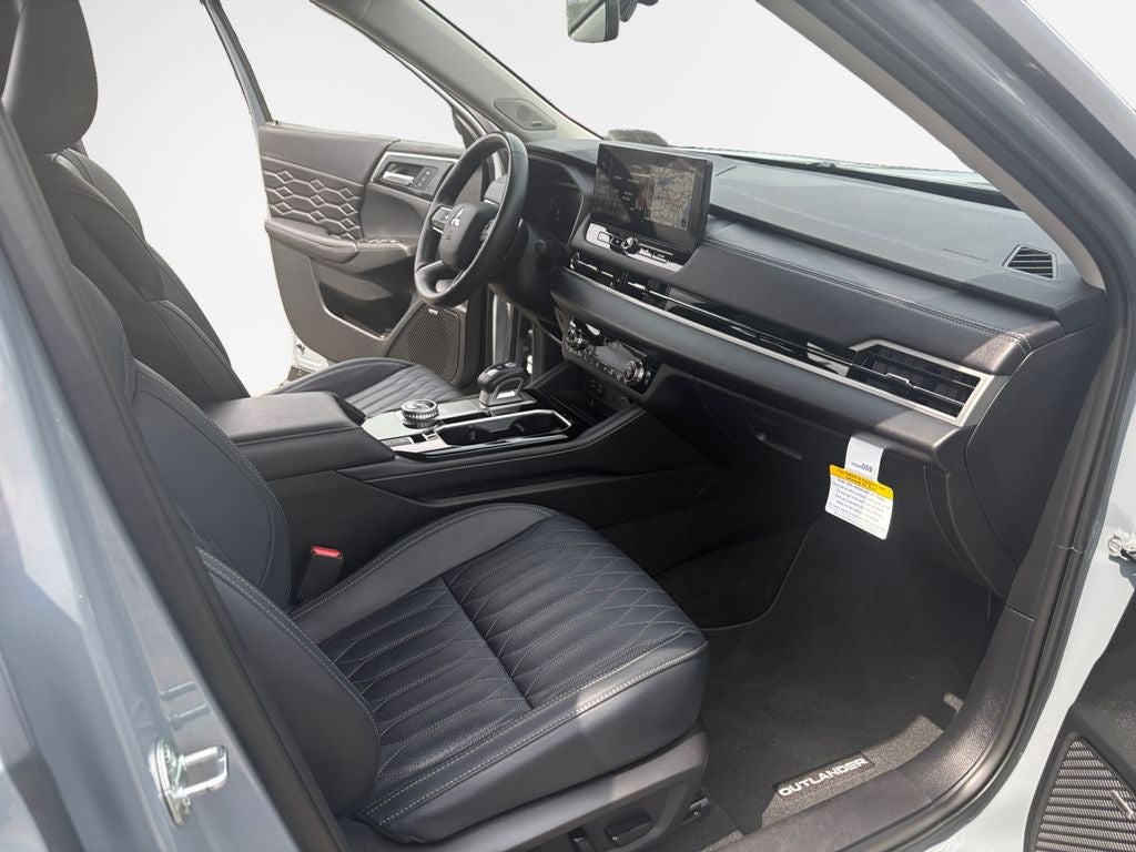 2025 Mitsubishi Outlander SEL