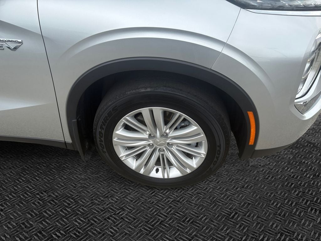 2025 Mitsubishi Outlander PHEV ES