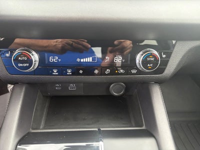 2025 Mitsubishi Outlander PHEV ES