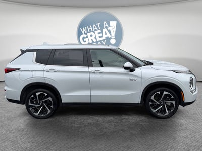 2025 Mitsubishi Outlander PHEV SE