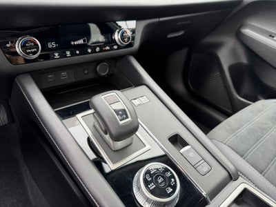 2025 Mitsubishi Outlander PHEV SE