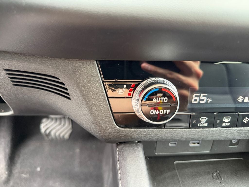 2025 Mitsubishi Outlander PHEV SE