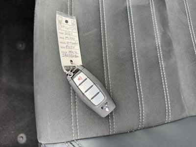 2025 Mitsubishi Outlander PHEV SE