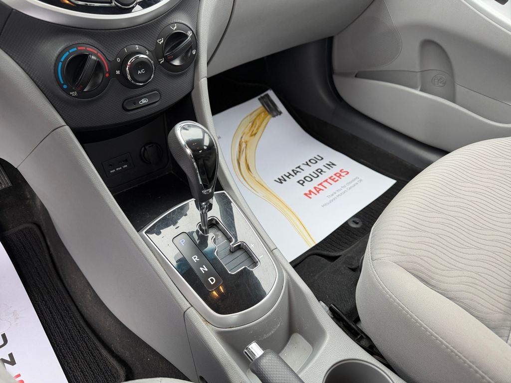 2012 Hyundai Accent GLS