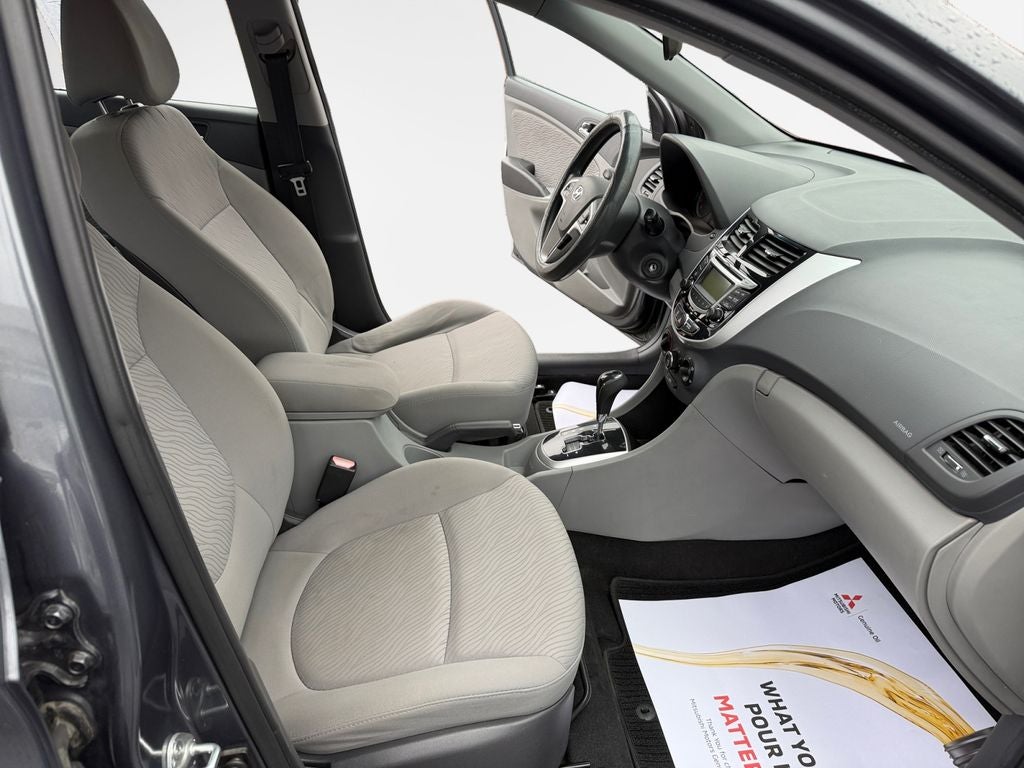 2012 Hyundai Accent GLS