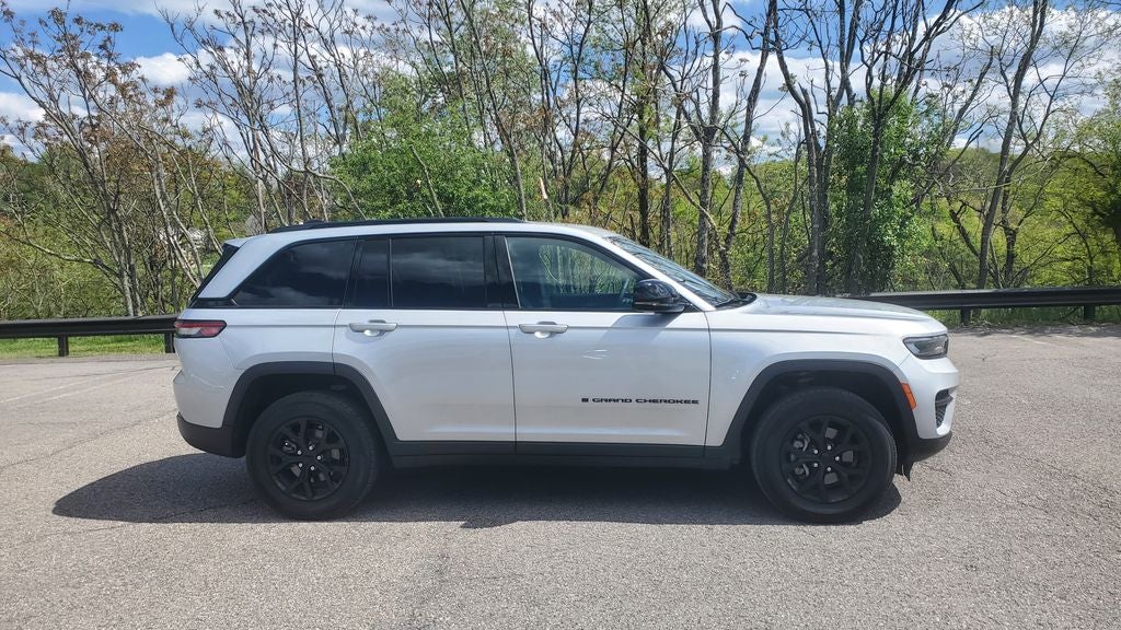 2025 Jeep Grand Cherokee Altitude