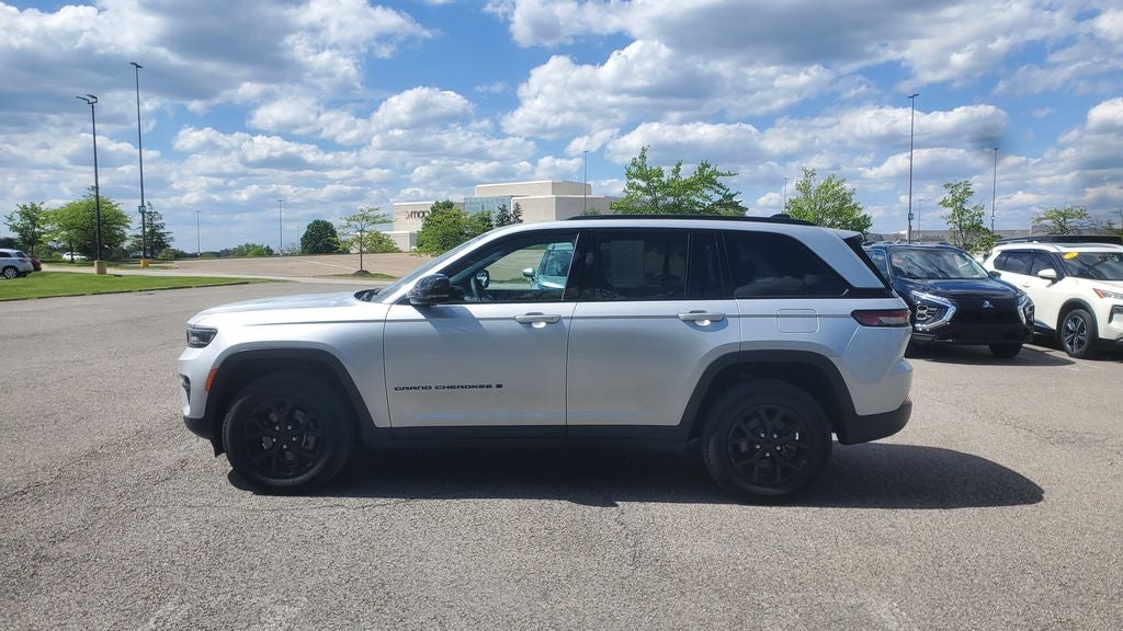 2025 Jeep Grand Cherokee Altitude