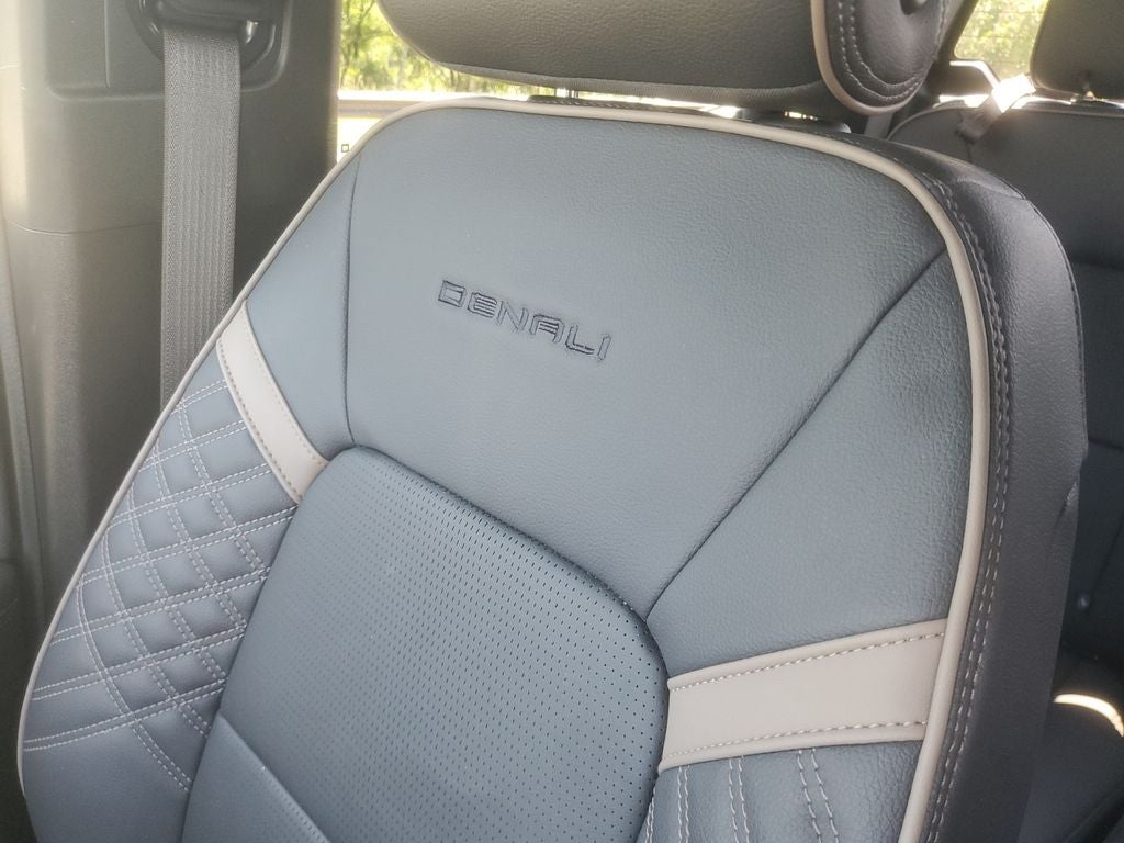 2024 GMC Canyon Denali