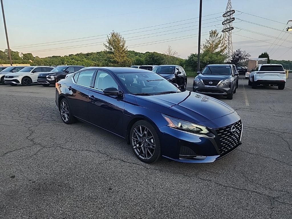 2023 Nissan Altima 2.0 SR