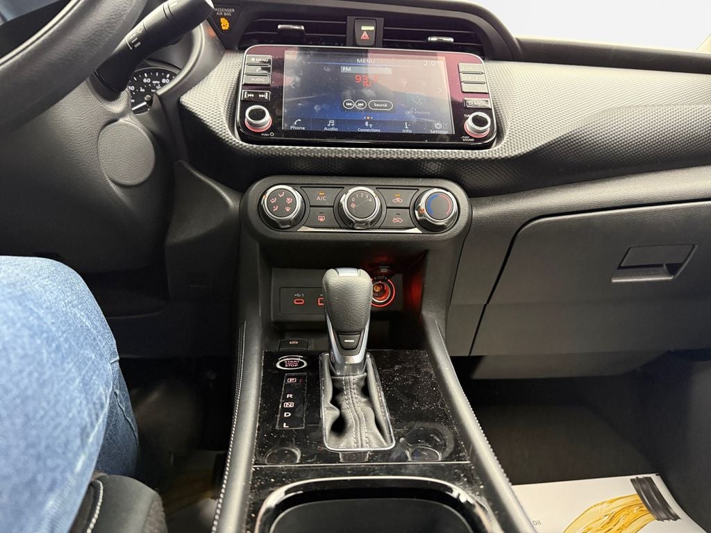 2023 Nissan Kicks SV