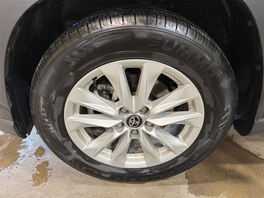 2022 Toyota Corolla Cross LE