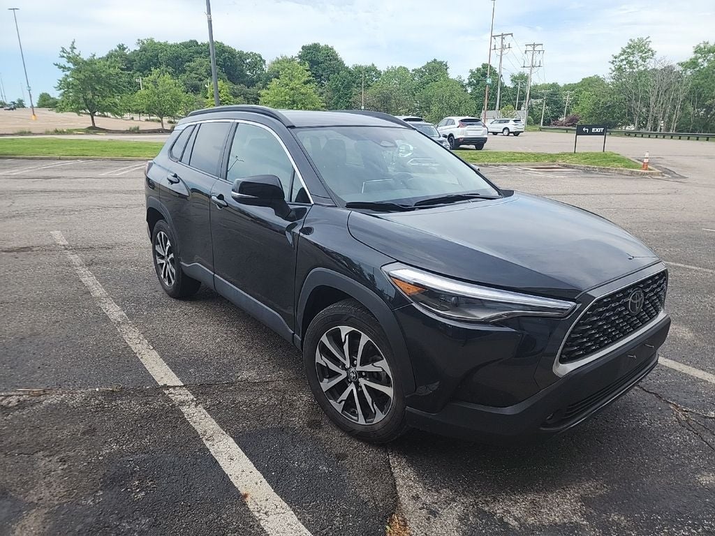2025 Toyota Corolla Cross XLE