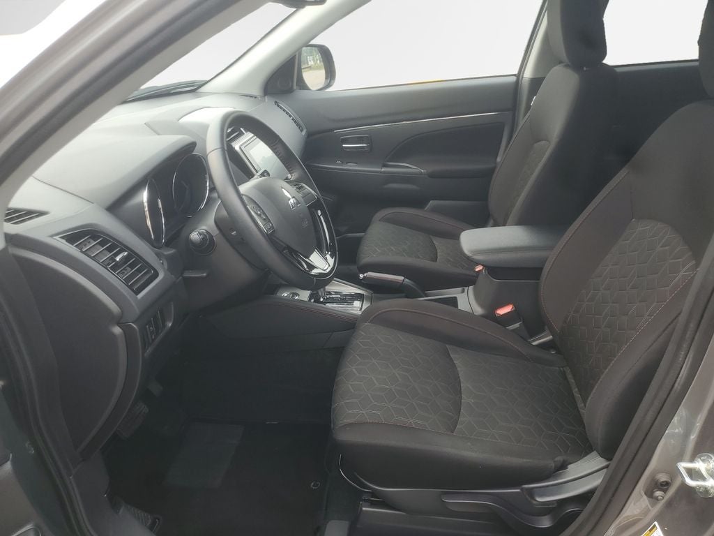 2025 Mitsubishi Outlander Sport 2.0 LE