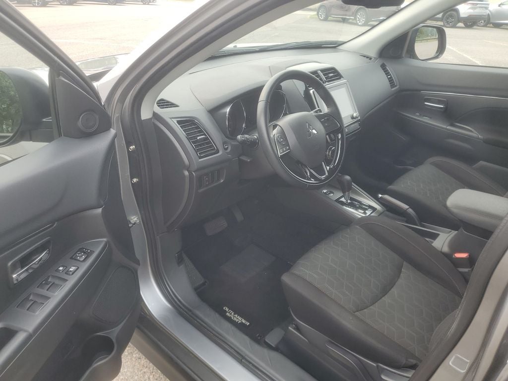2025 Mitsubishi Outlander Sport 2.0 LE