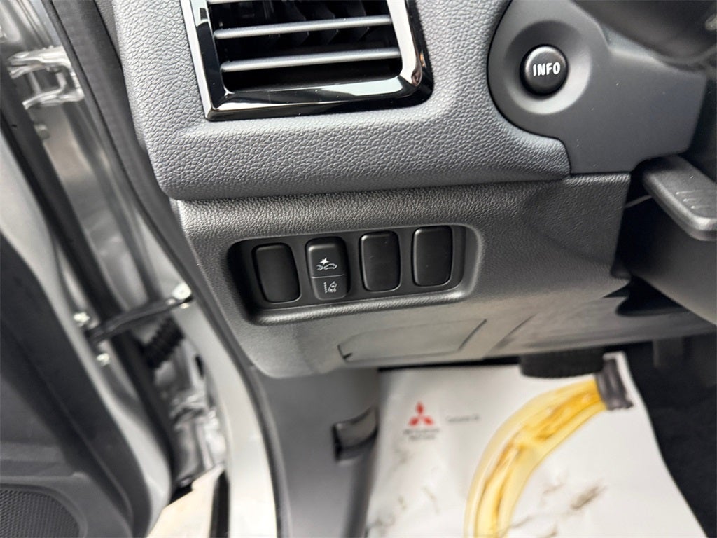 2026 Mitsubishi Outlander Sport 2.0 LE