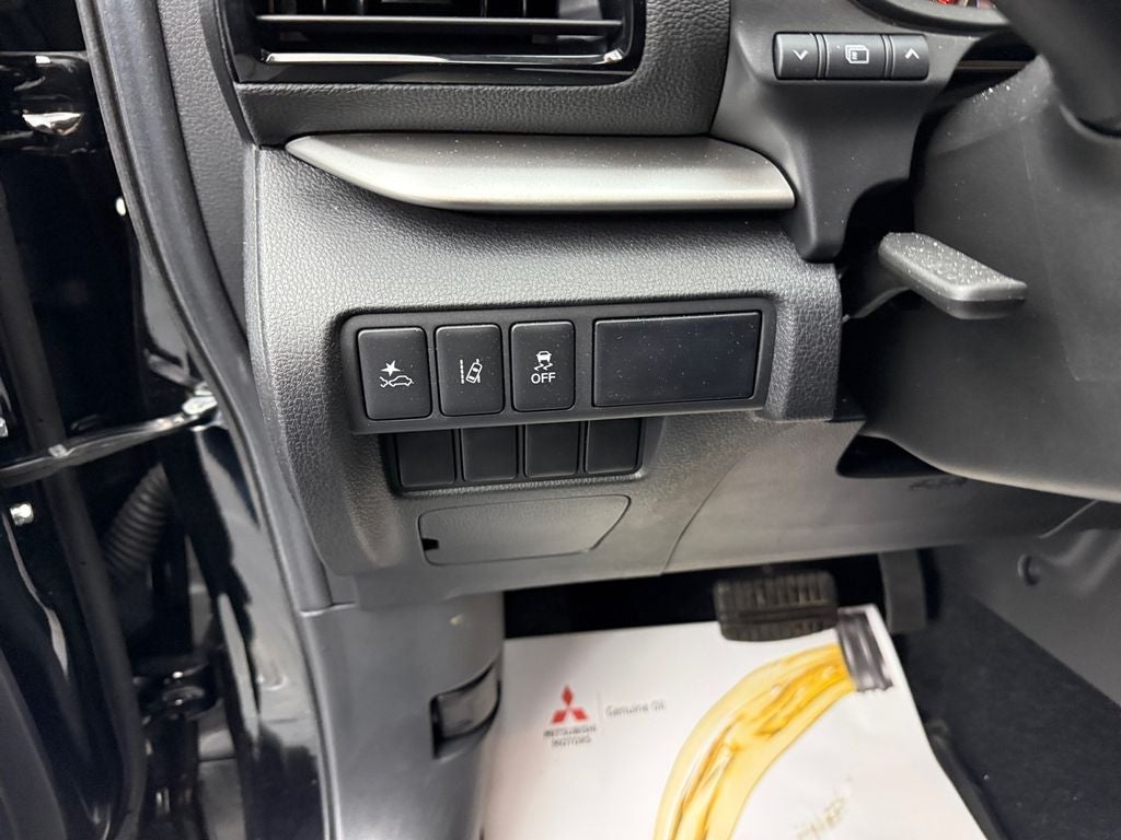 2025 Mitsubishi Eclipse Cross ES