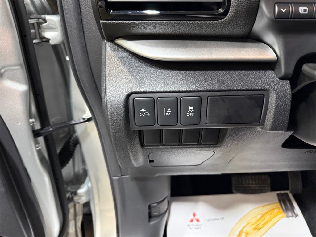 2026 Mitsubishi Eclipse Cross LE