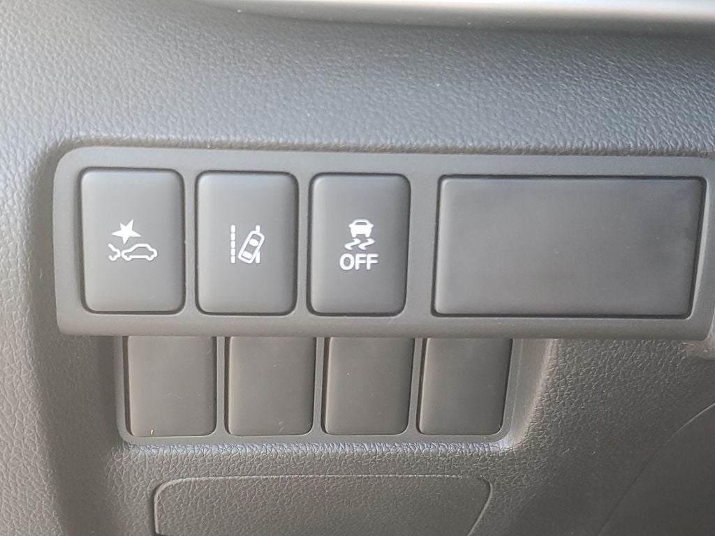 2026 Mitsubishi Eclipse Cross LE