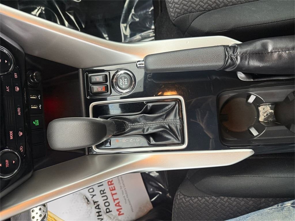 2022 Mitsubishi Eclipse Cross LE