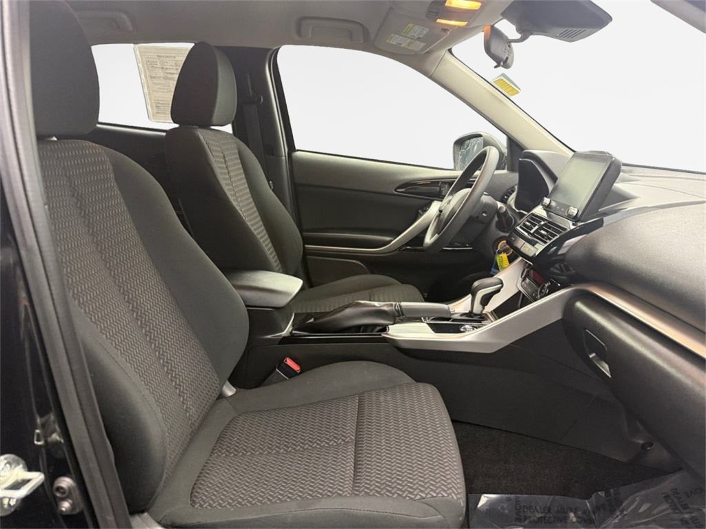 2022 Mitsubishi Eclipse Cross LE