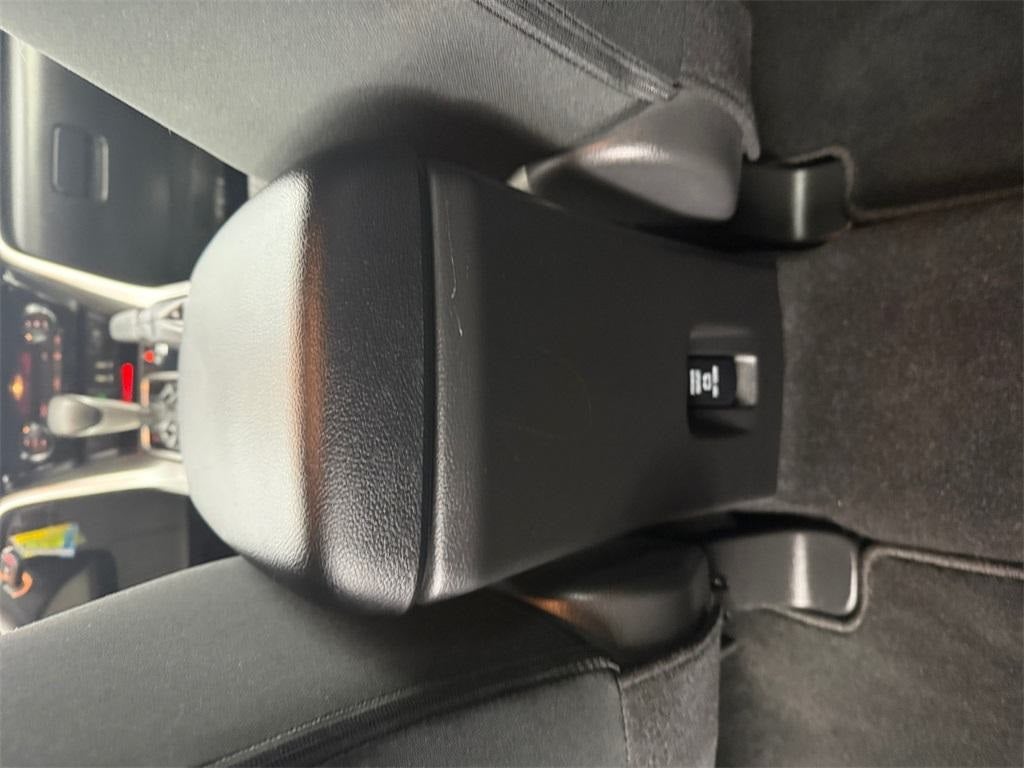 2022 Mitsubishi Eclipse Cross LE