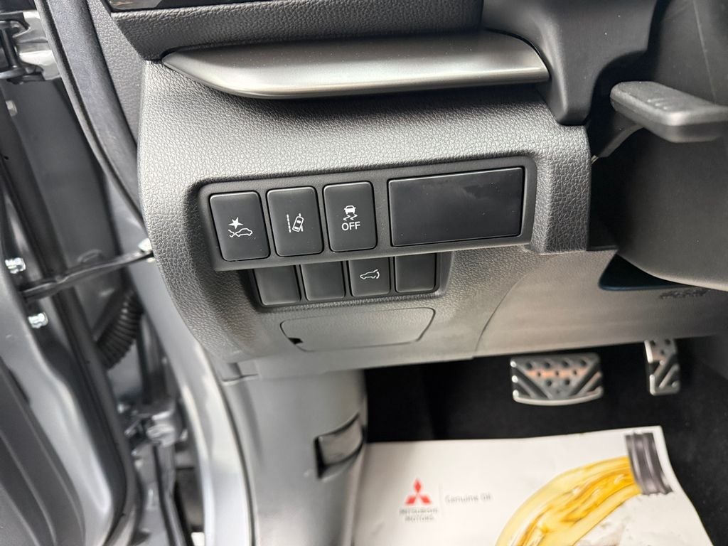 2026 Mitsubishi Eclipse Cross Black Edition