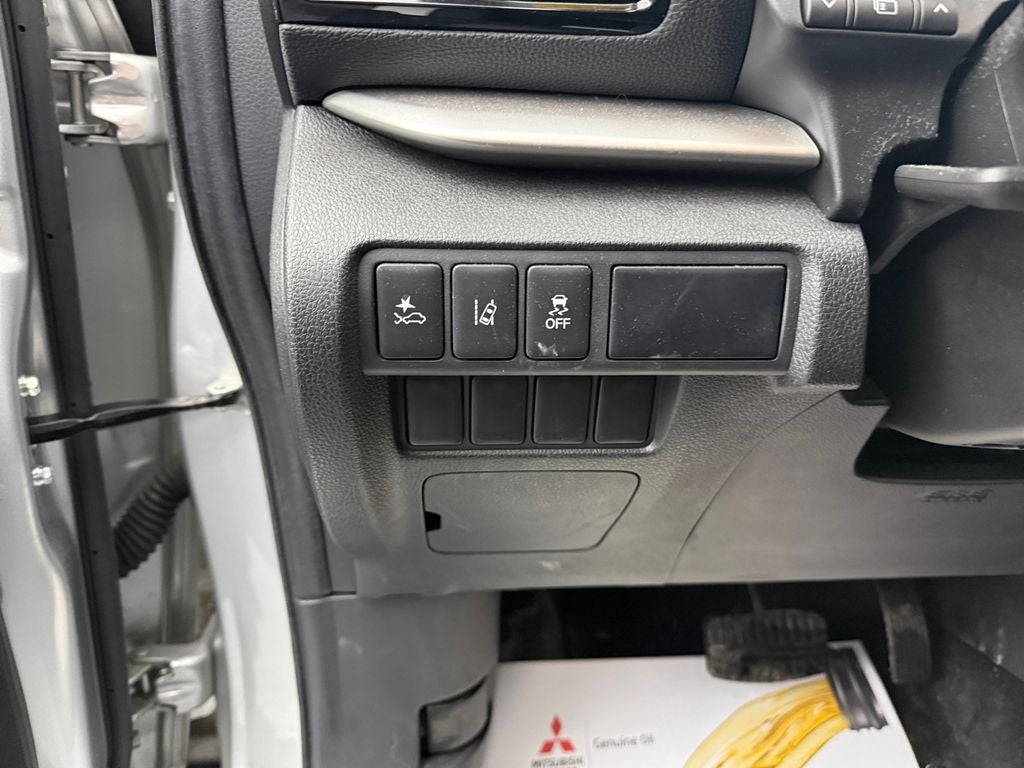 2022 Mitsubishi Eclipse Cross SE