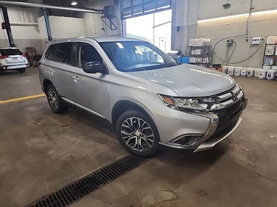 2017 Mitsubishi Outlander ES