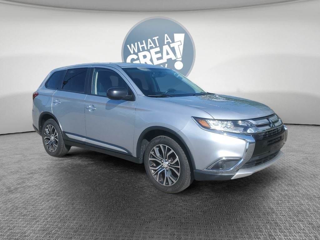 2017 Mitsubishi Outlander ES