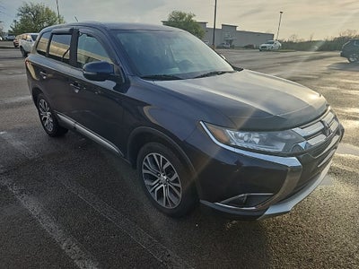 2016 Mitsubishi Outlander SE