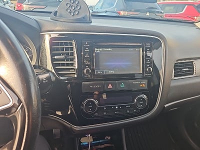 2016 Mitsubishi Outlander SE