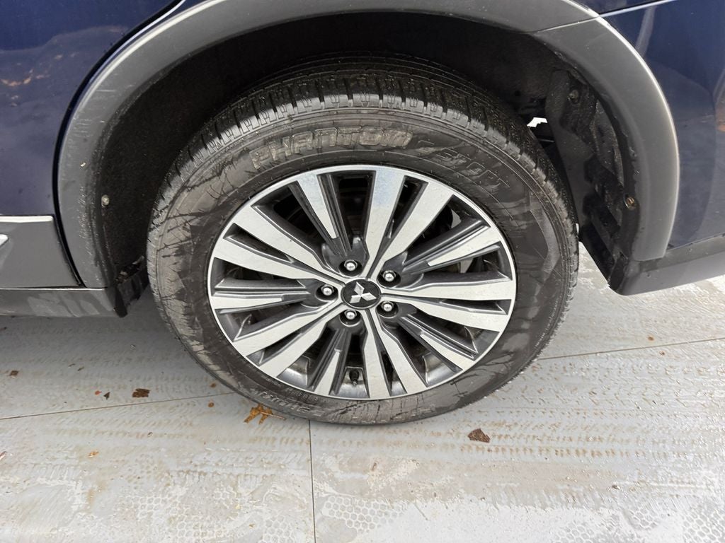 2020 Mitsubishi Outlander ES