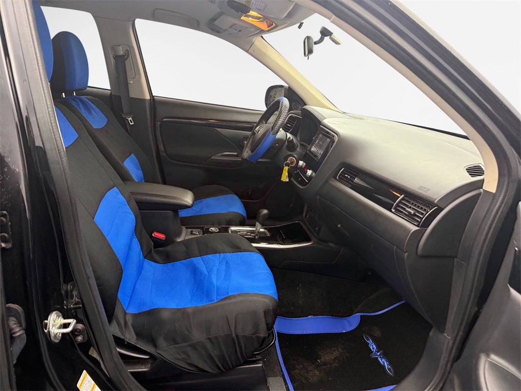 2020 Mitsubishi Outlander ES