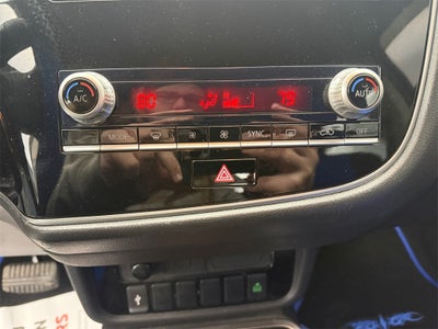 2020 Mitsubishi Outlander ES