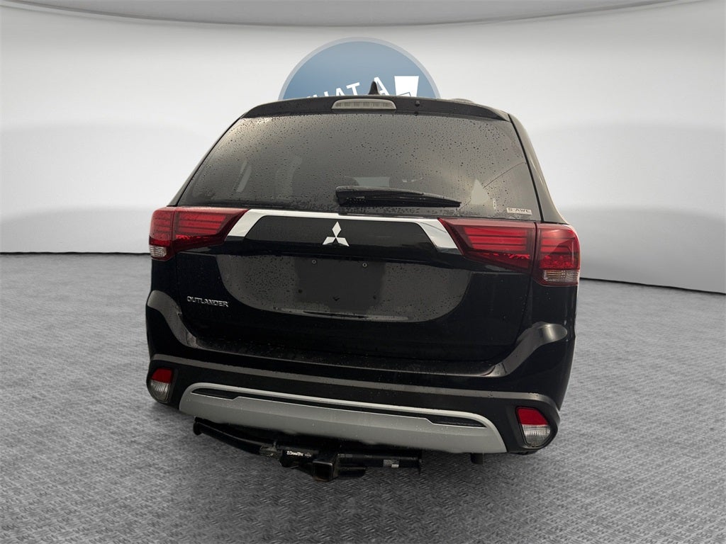 2020 Mitsubishi Outlander ES