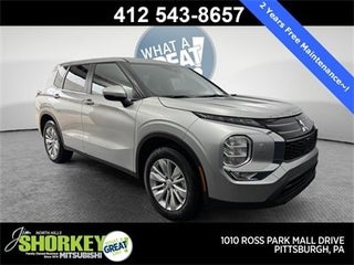 2025 Mitsubishi Outlander ES