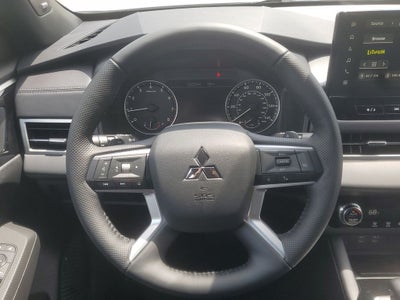 2026 Mitsubishi Outlander LE