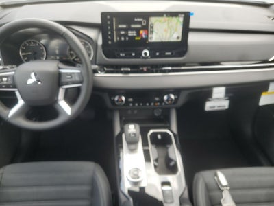 2026 Mitsubishi Outlander LE