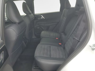 2026 Mitsubishi Outlander LE