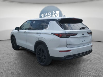 2026 Mitsubishi Outlander LE