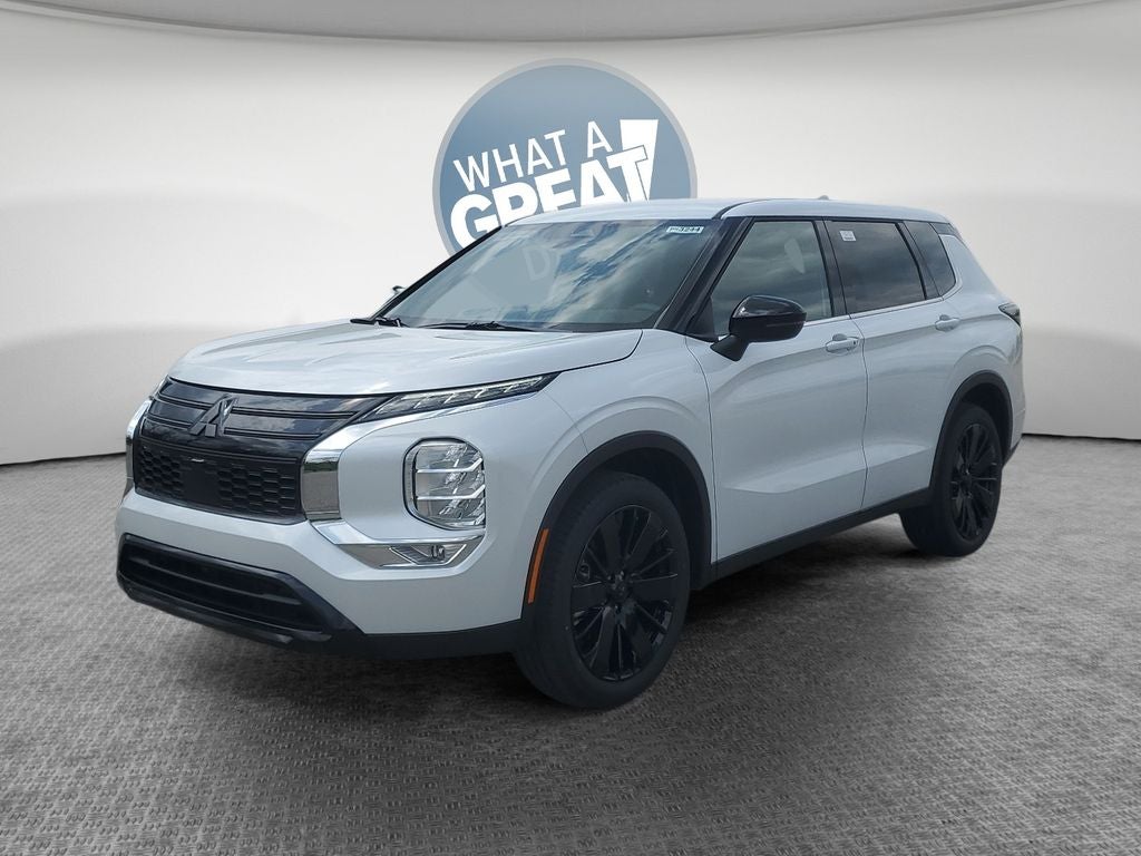 2026 Mitsubishi Outlander LE