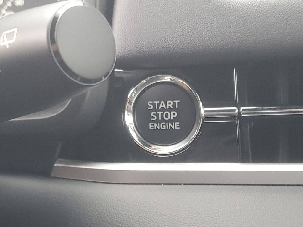 2026 Mitsubishi Outlander LE