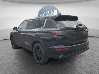 2026 Mitsubishi Outlander LE